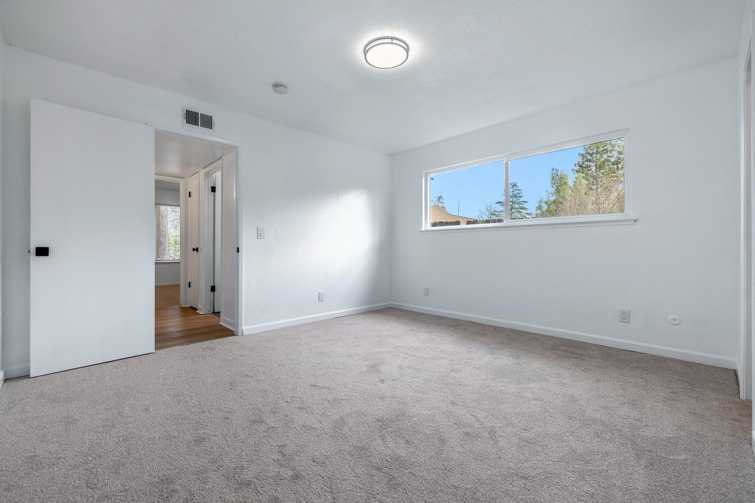 1622 Dennis Ave, Clovis, CA 93611