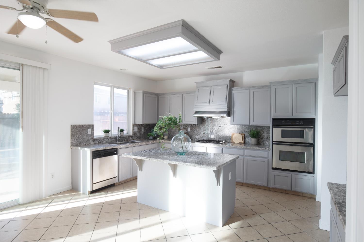 2668 Scott Ave, Clovis, CA 93611