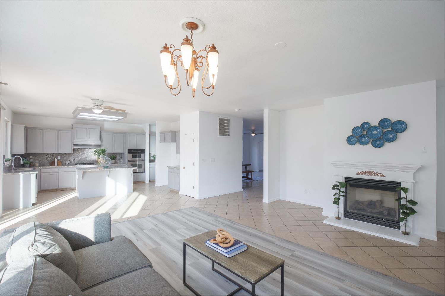 2668 Scott Ave, Clovis, CA 93611