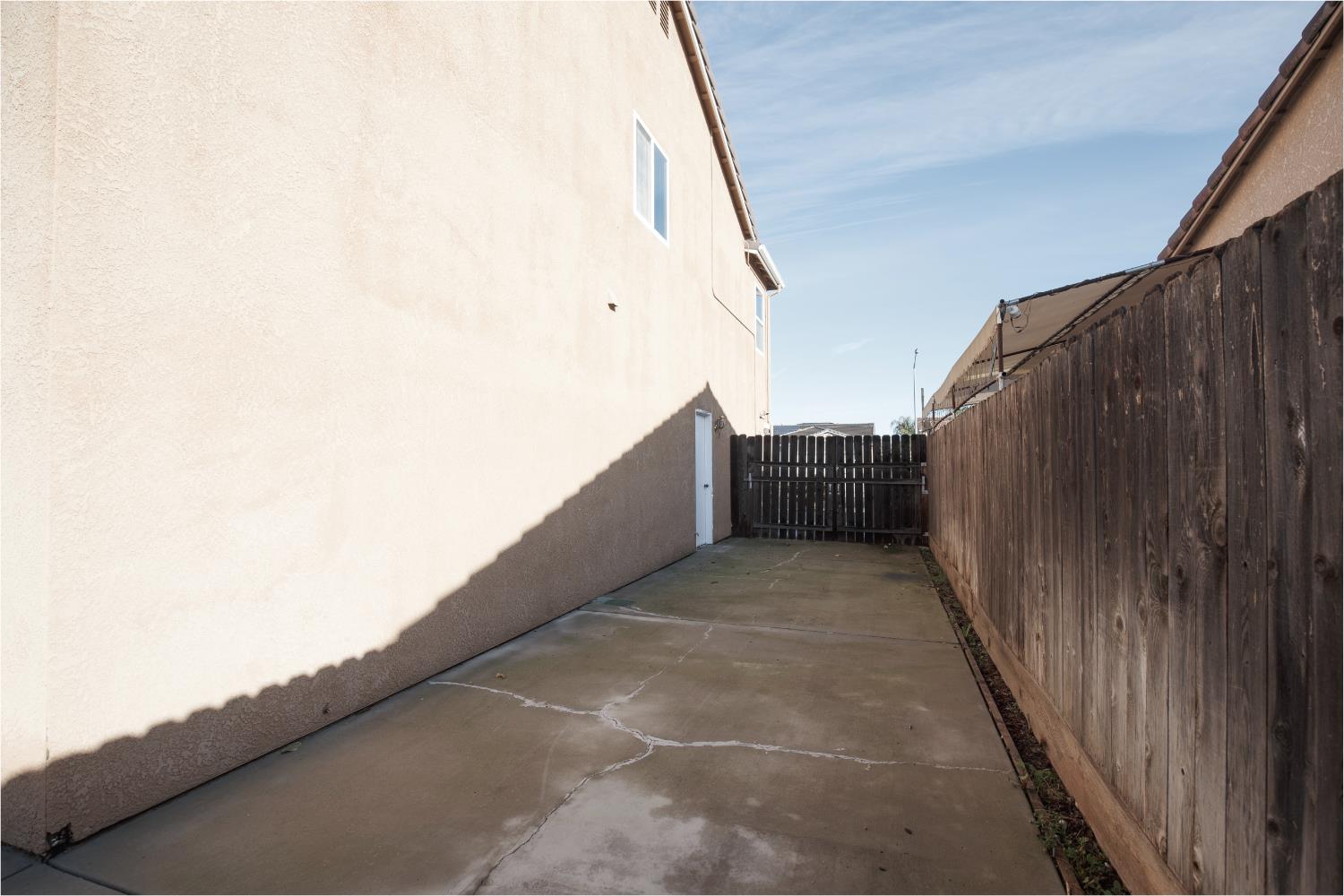 2668 Scott Ave, Clovis, CA 93611