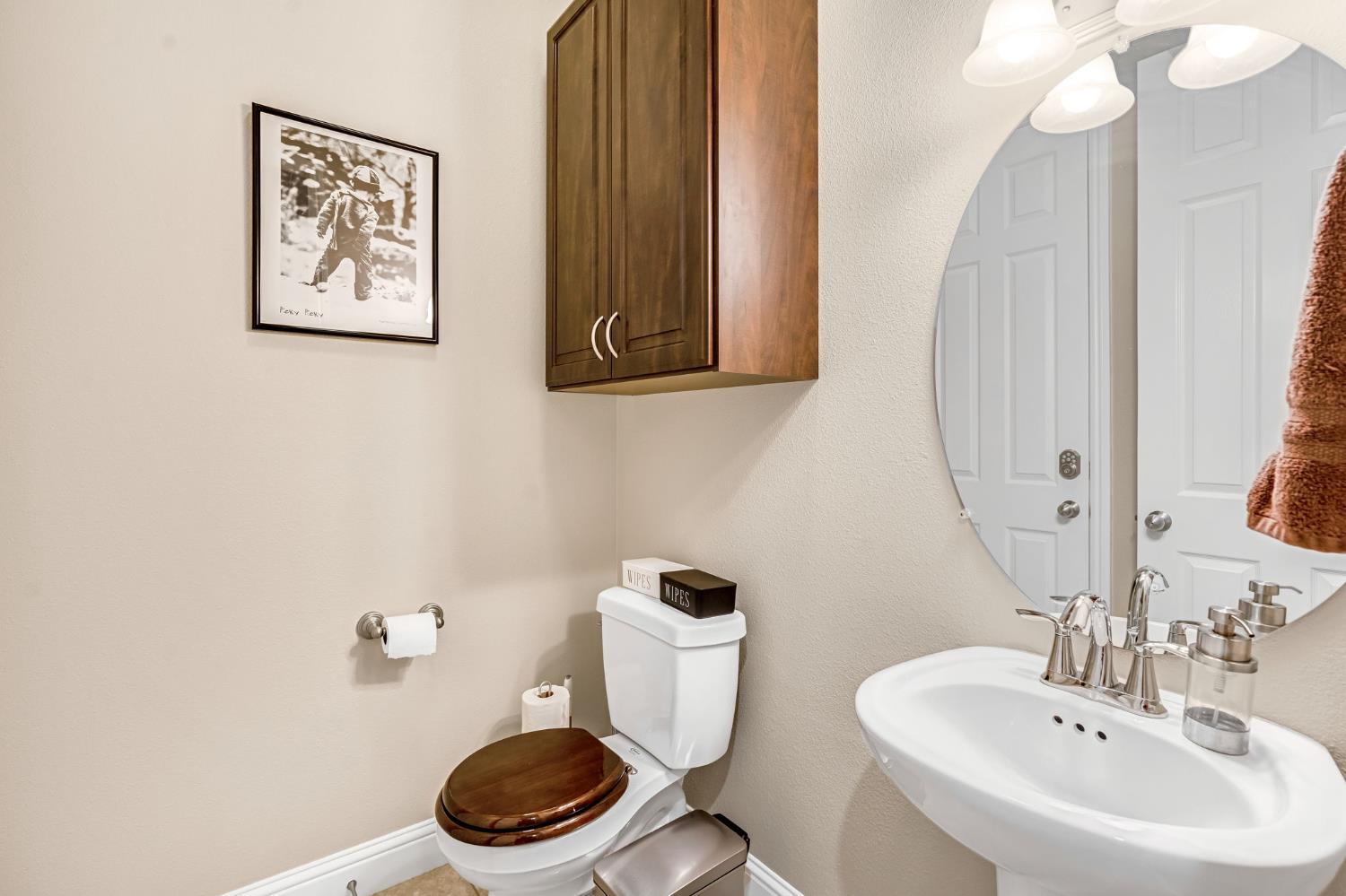 3255 Roberts Ave, Clovis, CA 93619