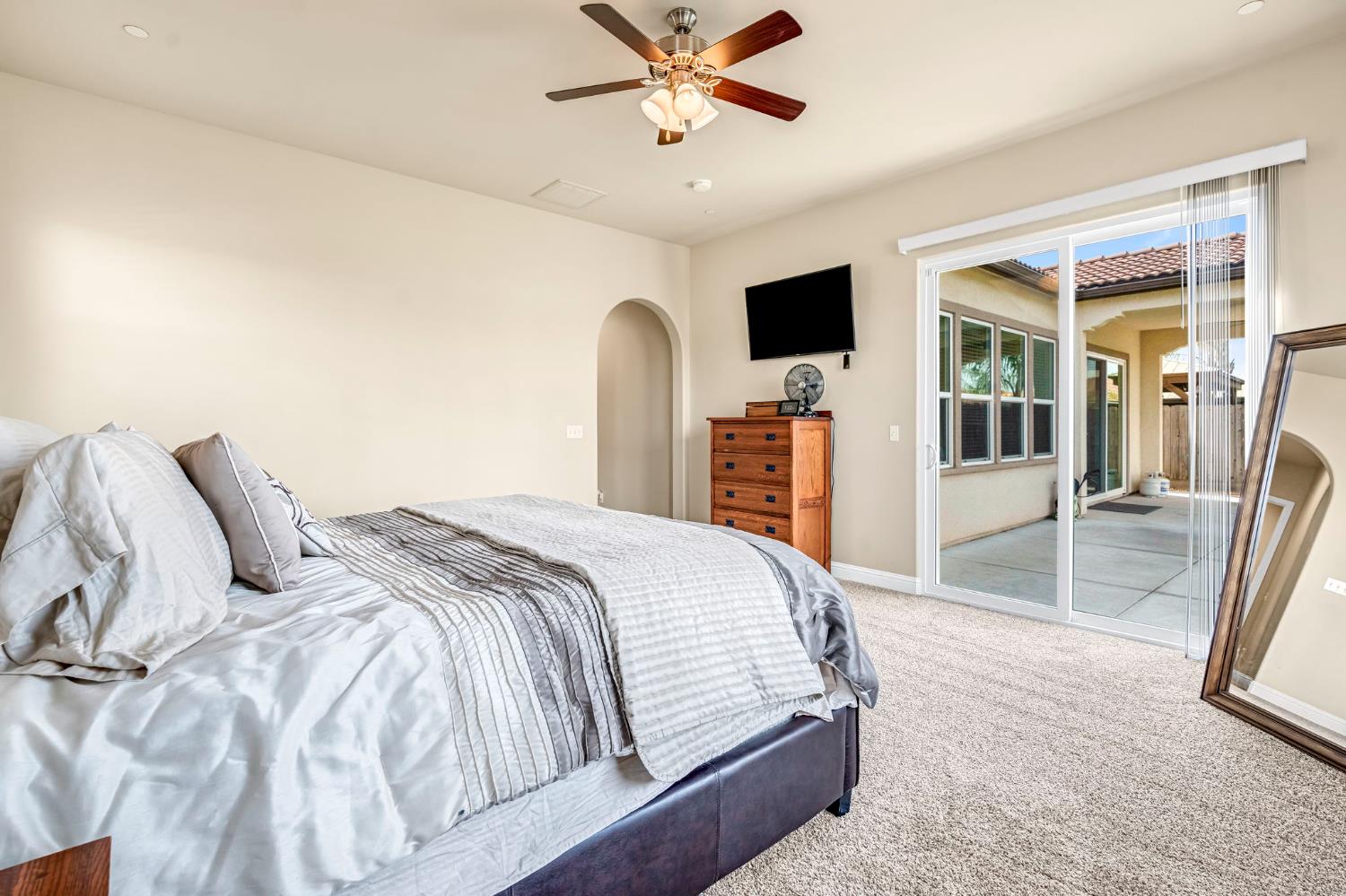 3255 Roberts Ave, Clovis, CA 93619