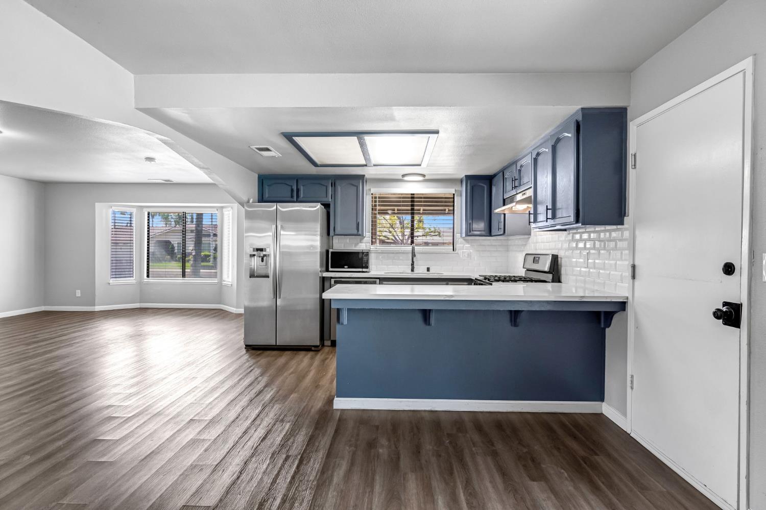 3099 Ezie Ave, Clovis, CA 93611