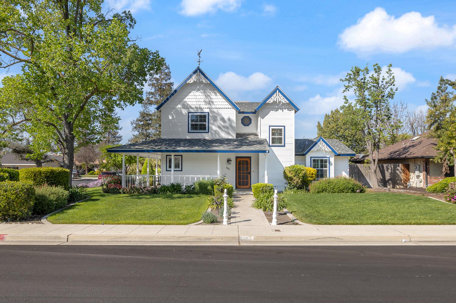 3074 Burgan Ave, Clovis, CA 93611