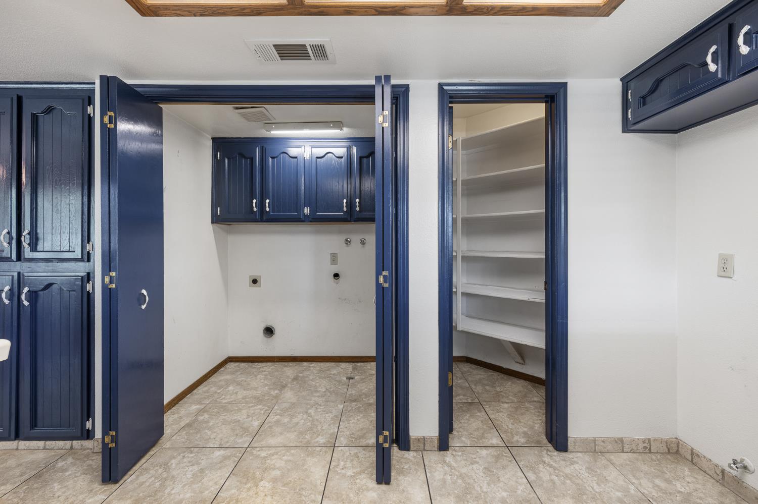 3074 Burgan Ave, Clovis, CA 93611