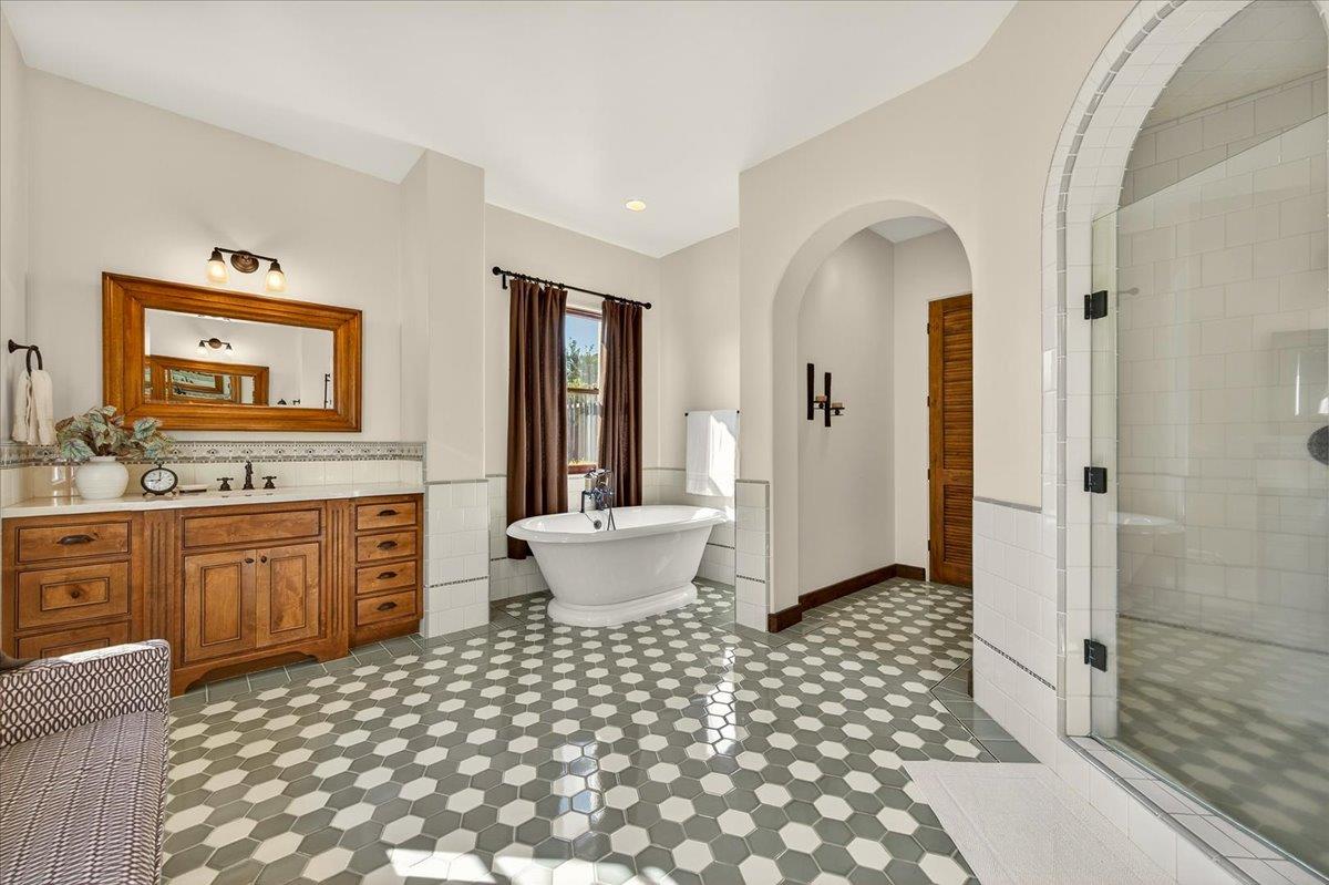 12370 N Via Il Prato Ave, Clovis, CA 93619