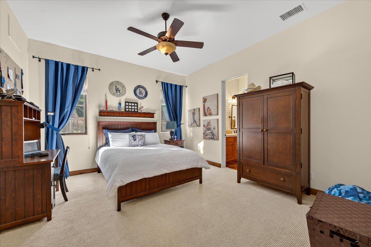 12370 N Via Il Prato Ave, Clovis, CA 93619