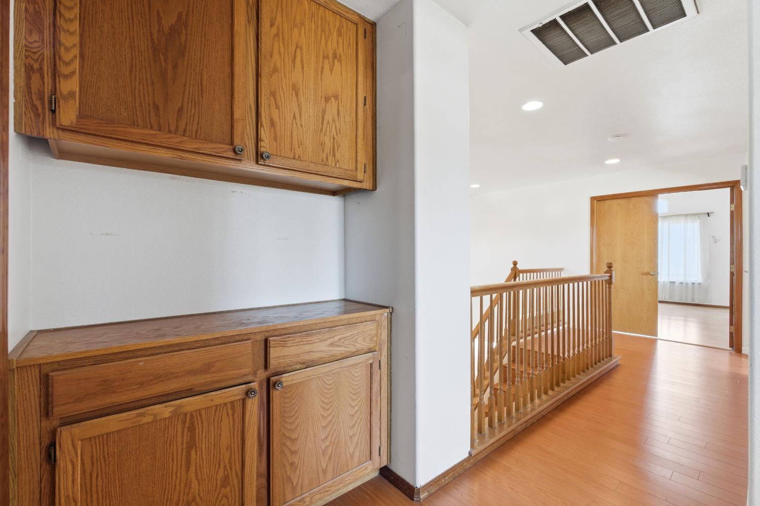 865 McKelvy Ave, Clovis, CA 93611