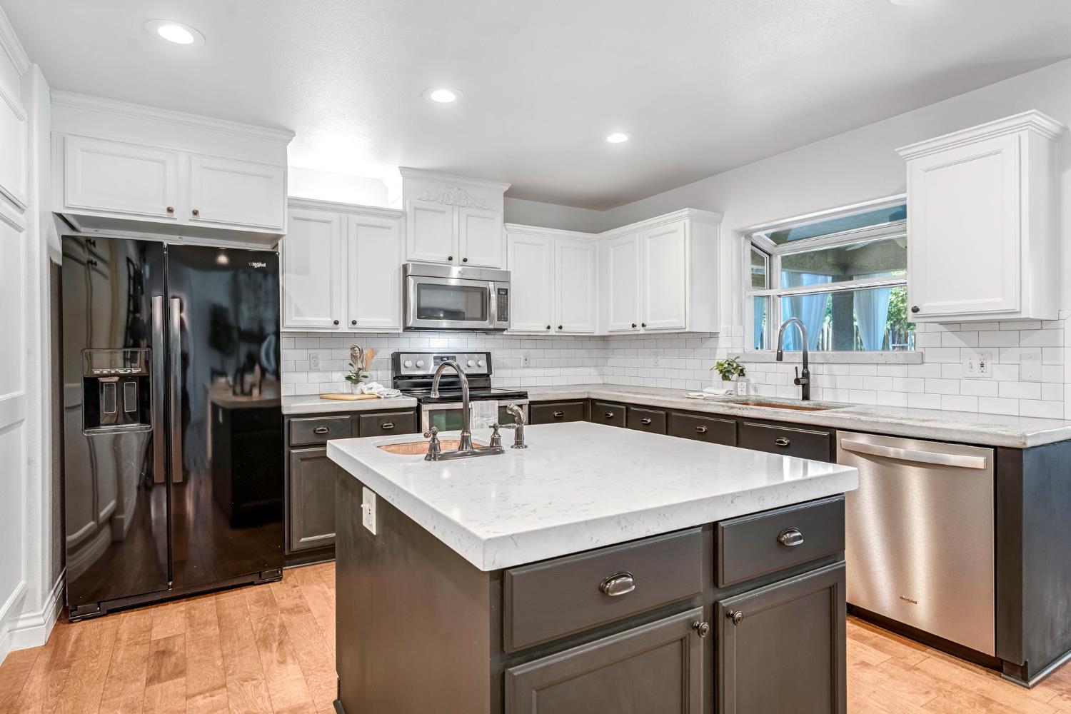 2361 Cromwell Ave, Clovis, CA 93611