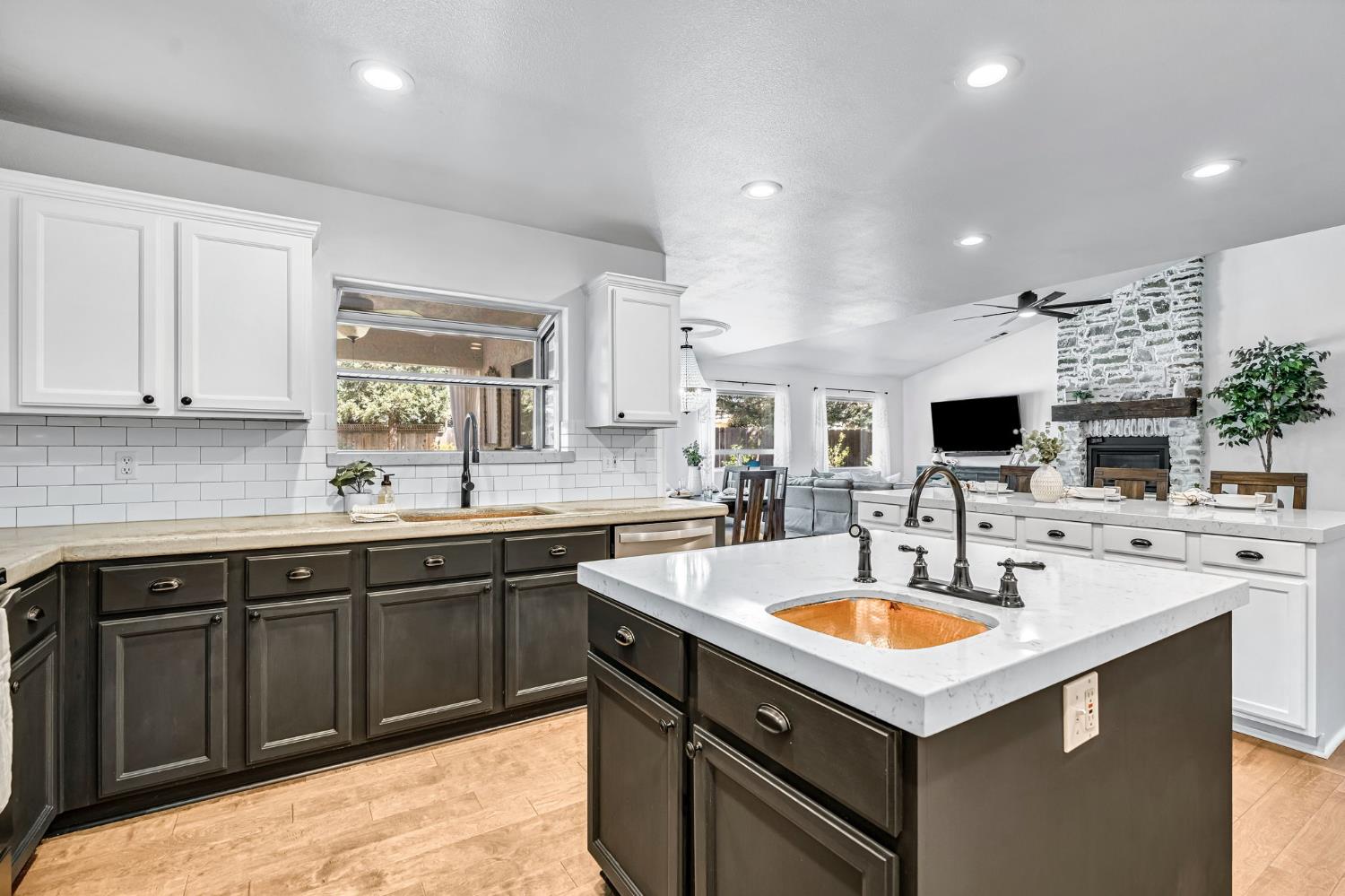 2361 Cromwell Ave, Clovis, CA 93611