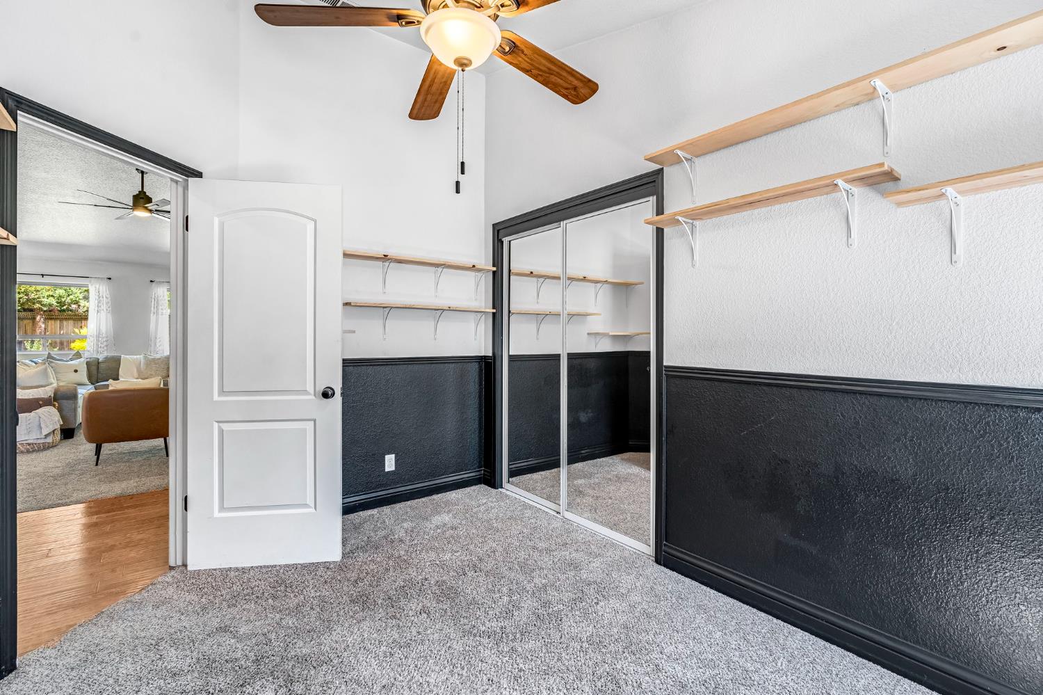 2361 Cromwell Ave, Clovis, CA 93611