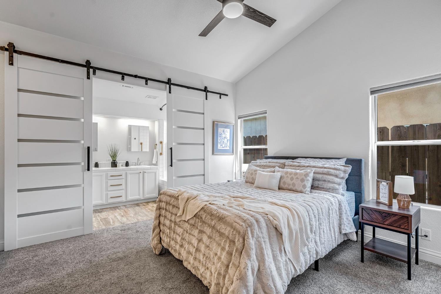 2361 Cromwell Ave, Clovis, CA 93611