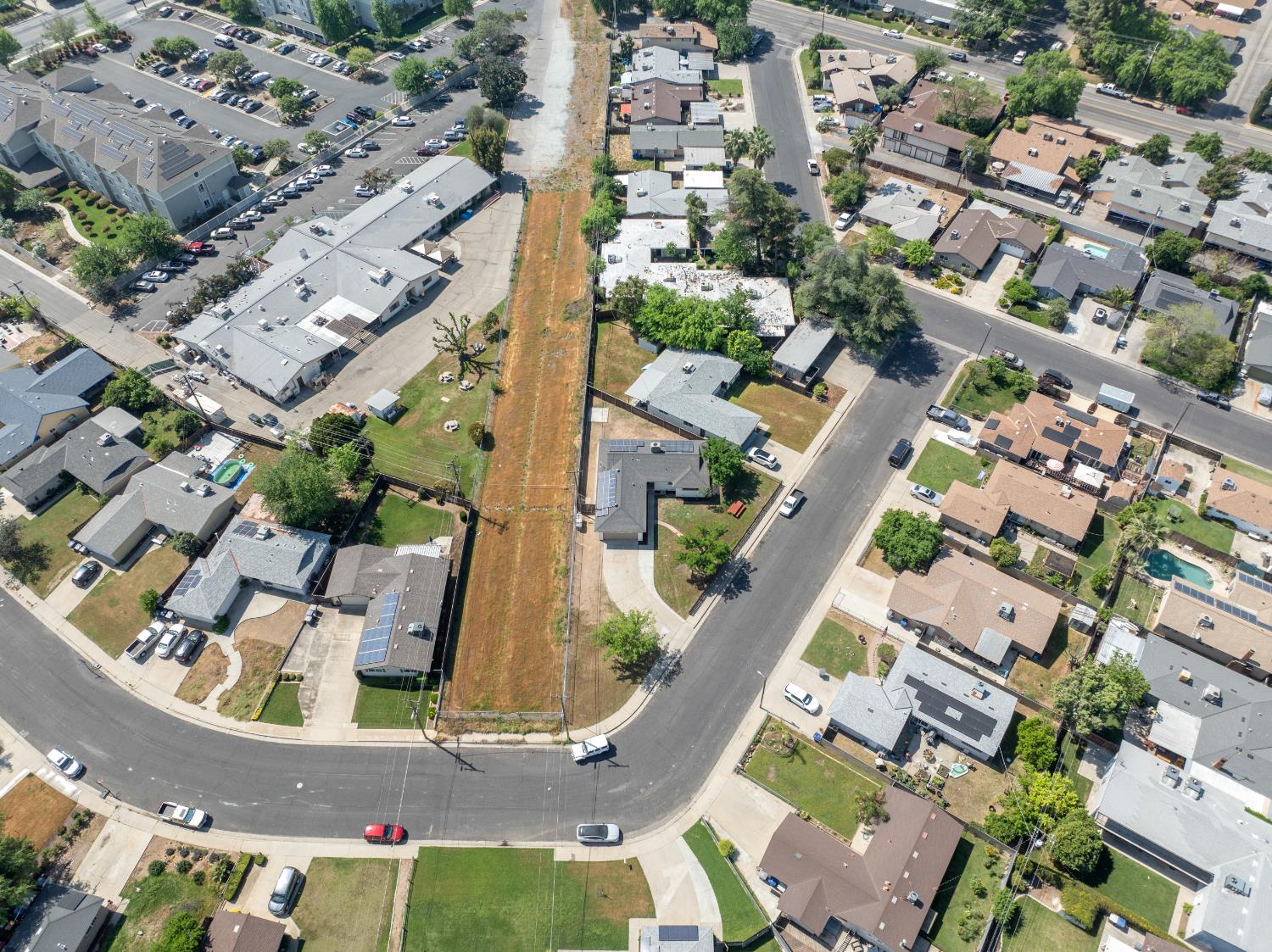 134 10th St, Clovis, CA 93612