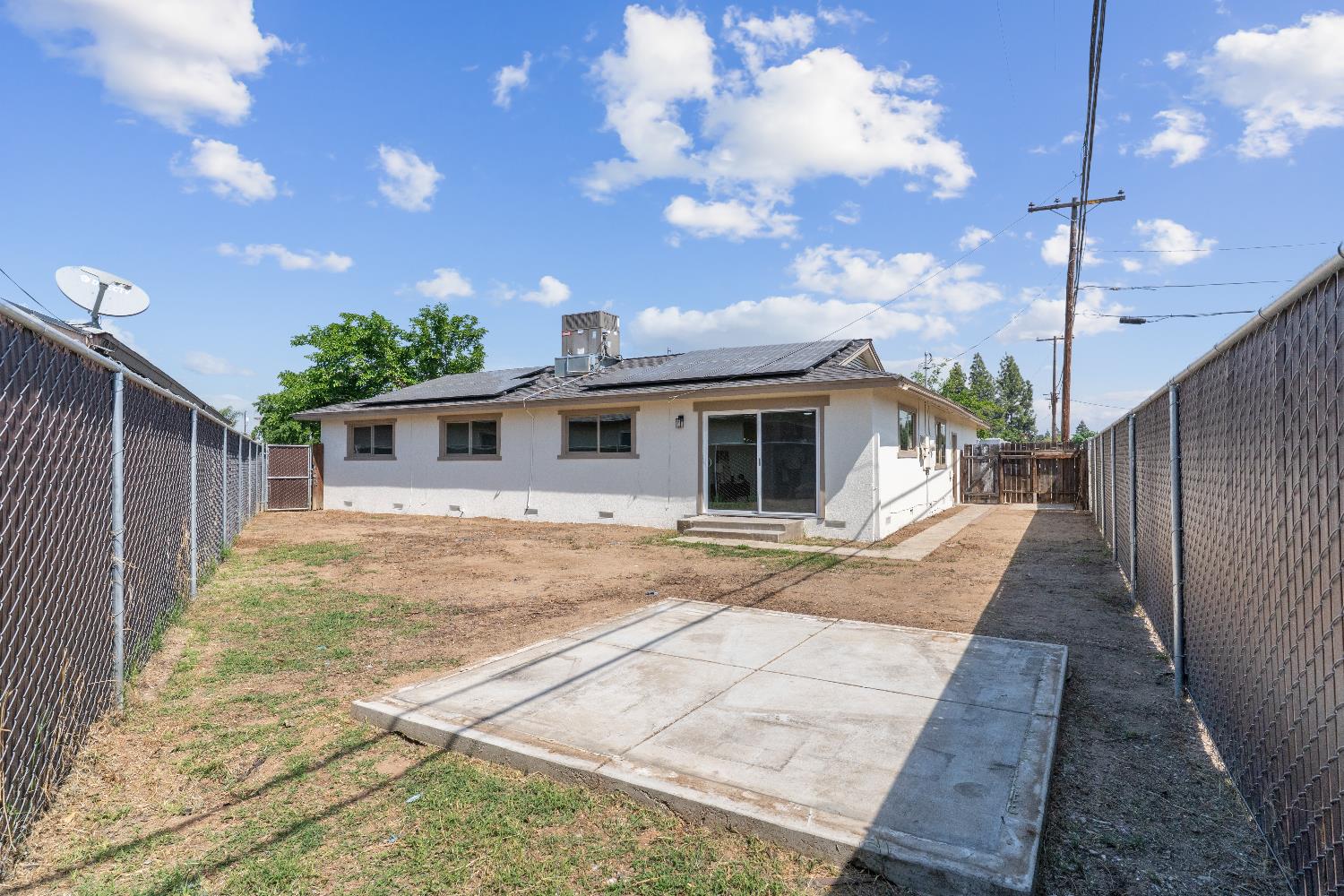 134 10th St, Clovis, CA 93612