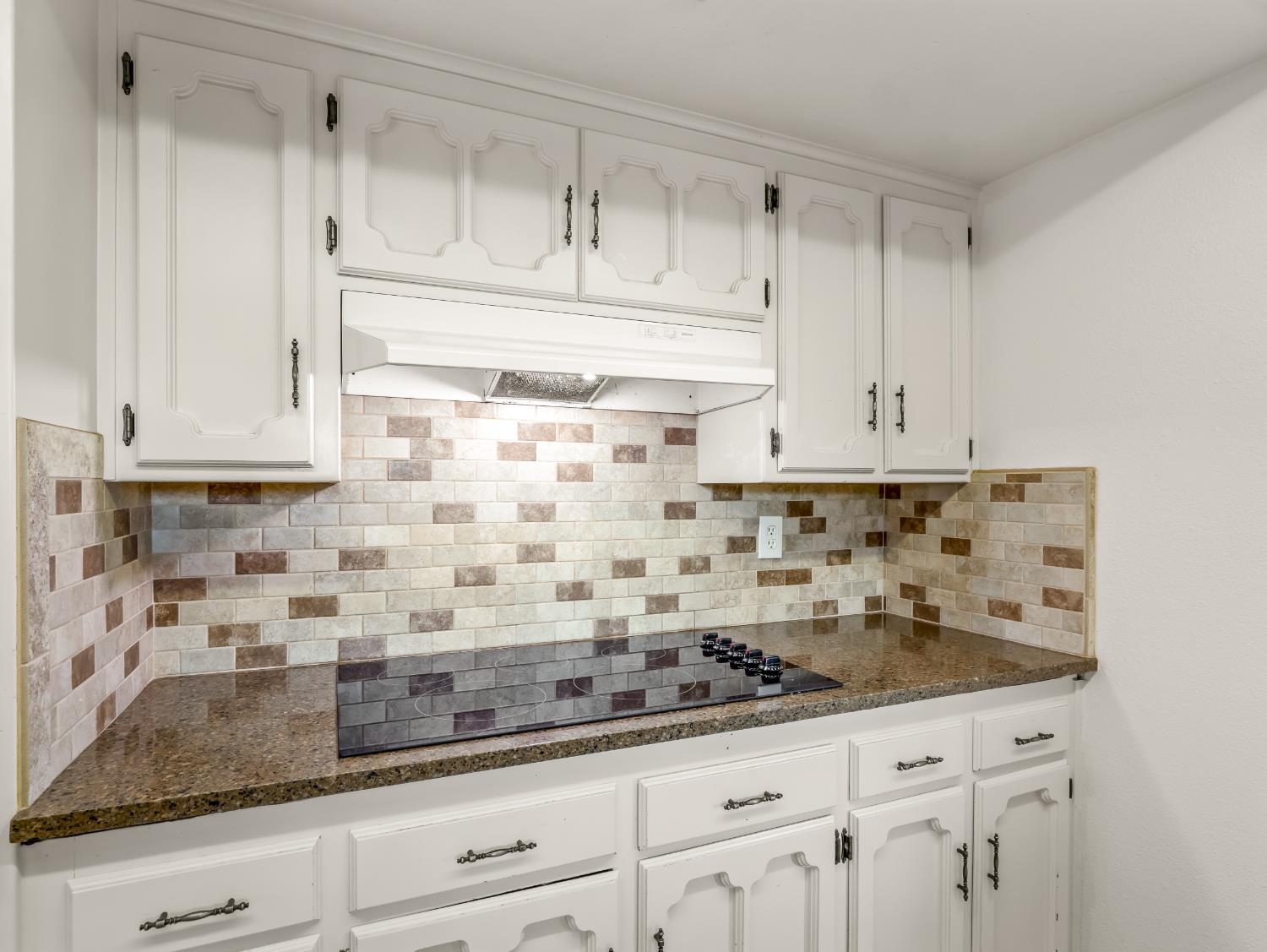 22452 Goldrush Ln, Clovis, CA 93619