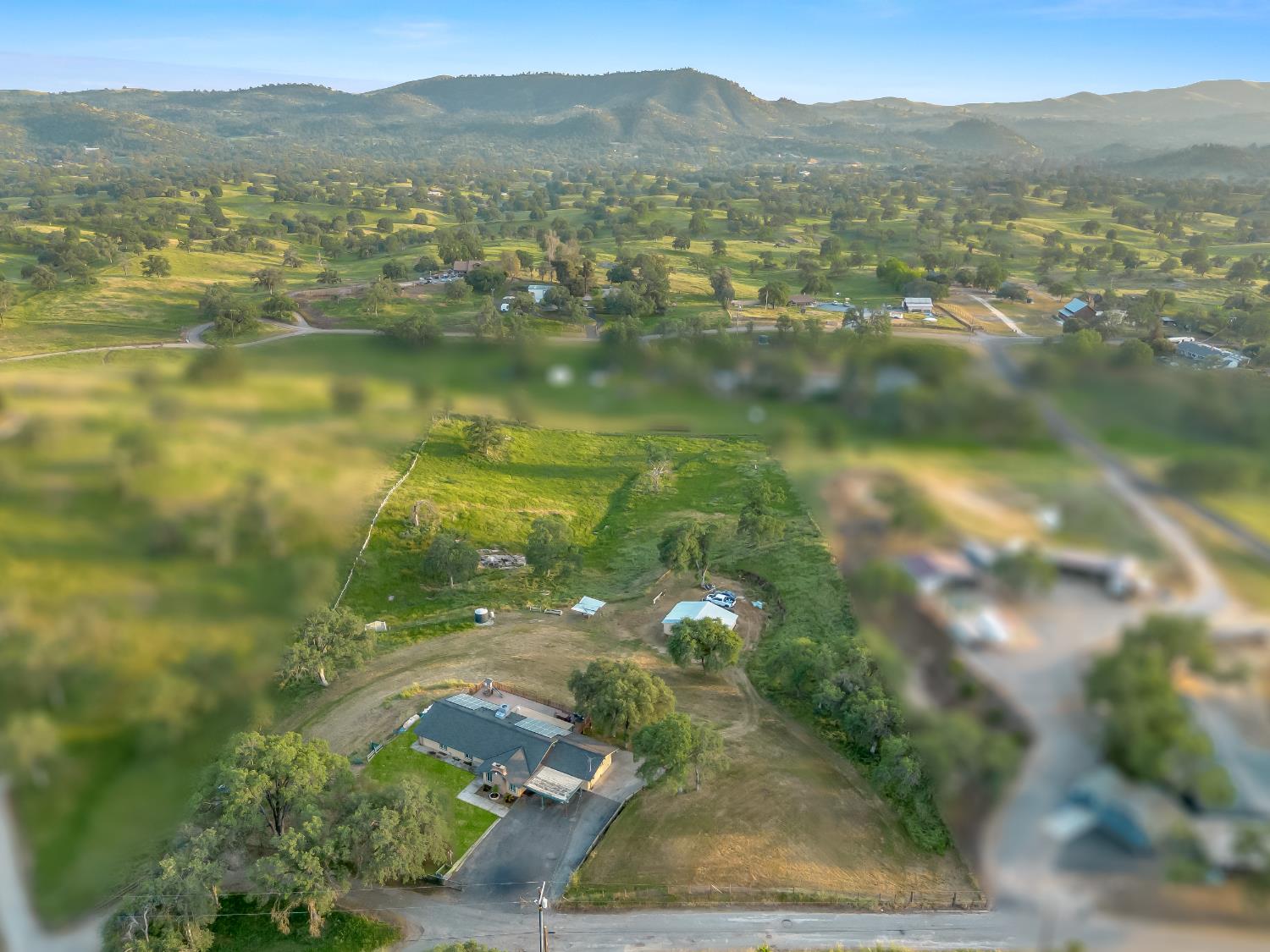 22452 Goldrush Ln, Clovis, CA 93619