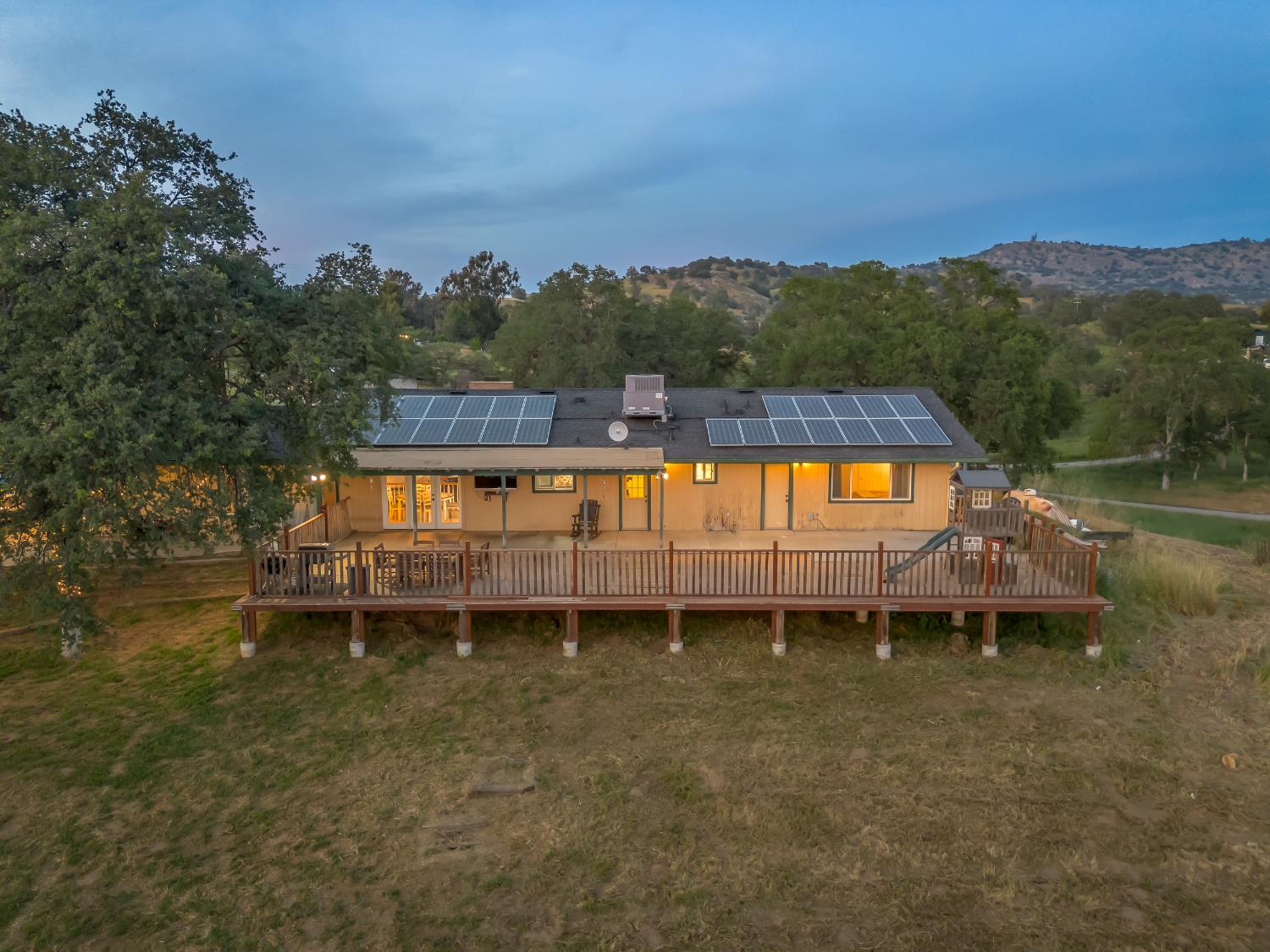 22452 Goldrush Ln, Clovis, CA 93619