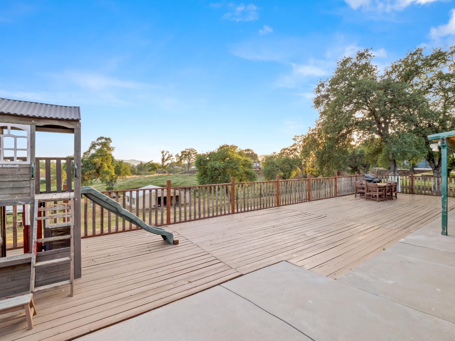 22452 Goldrush Ln, Clovis, CA 93619