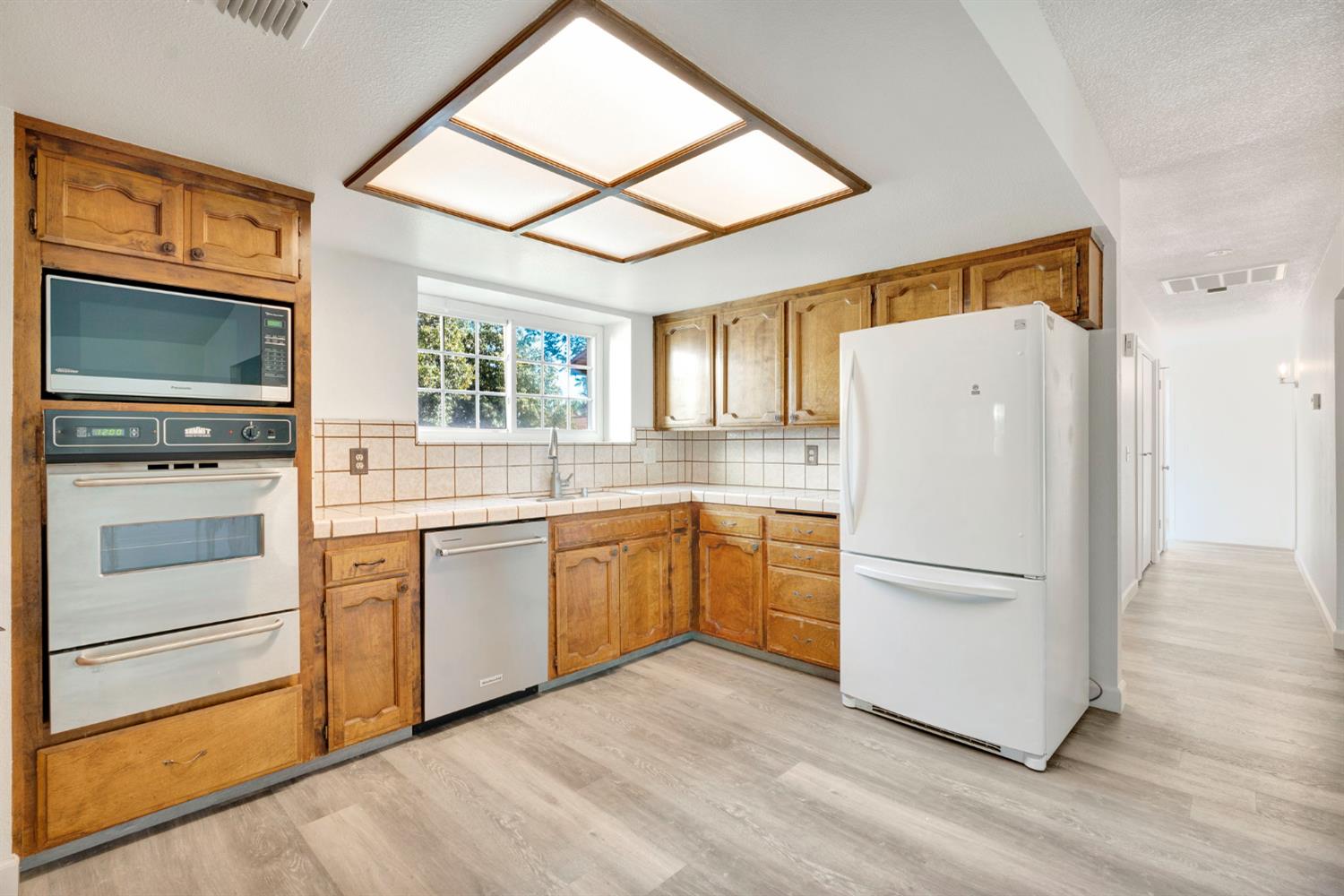 778 W Polson Ave, Clovis, CA 93612