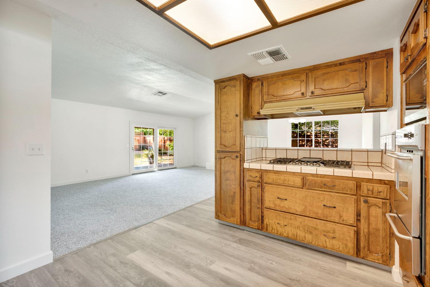 778 W Polson Ave, Clovis, CA 93612