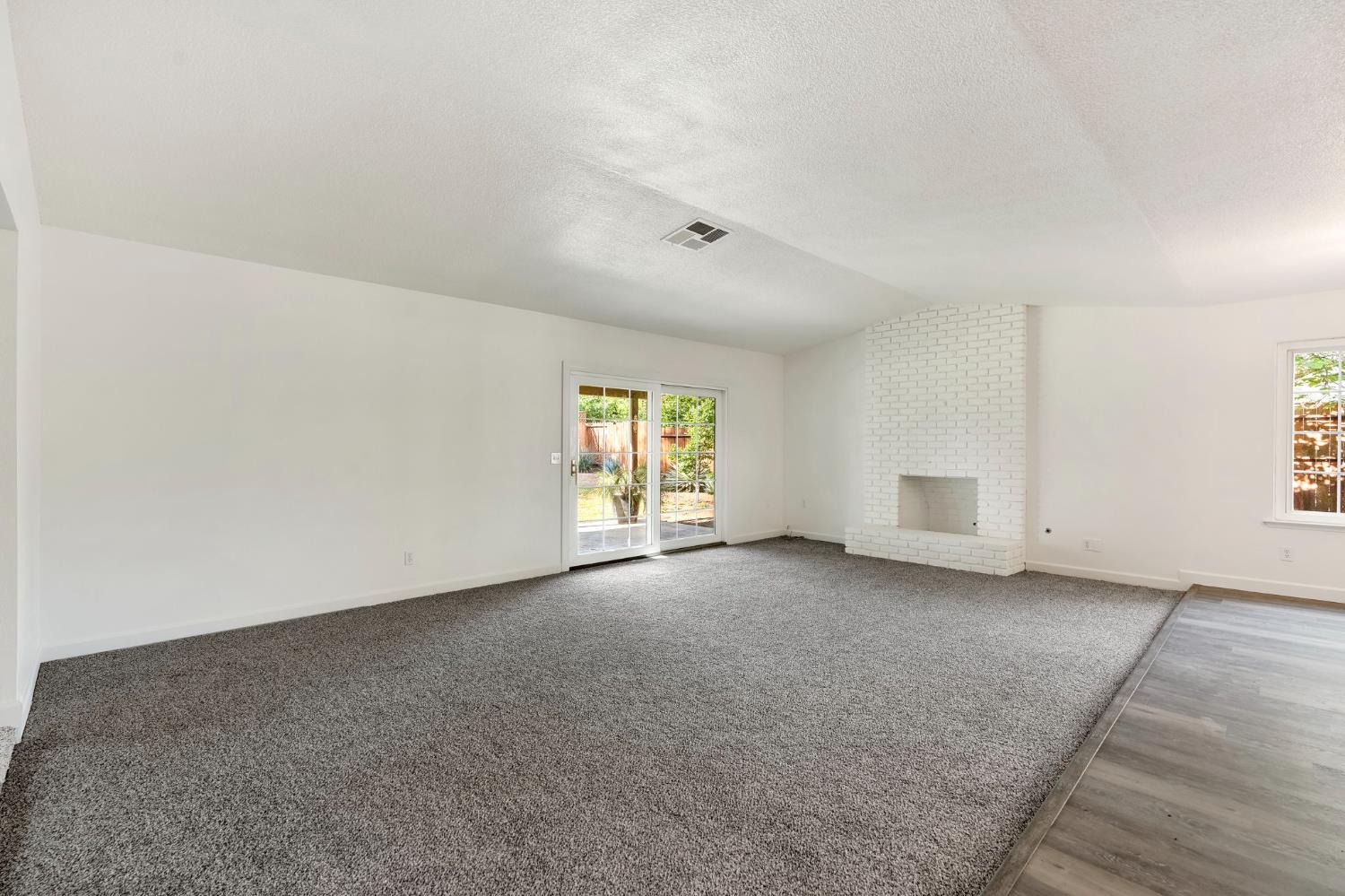 778 W Polson Ave, Clovis, CA 93612