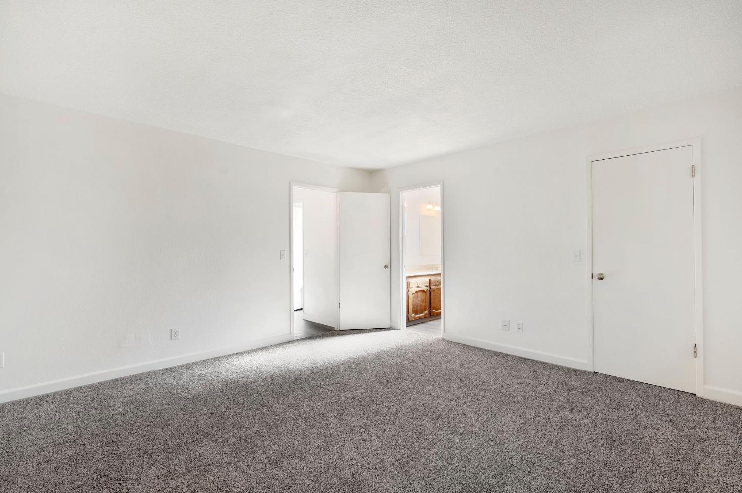 778 W Polson Ave, Clovis, CA 93612