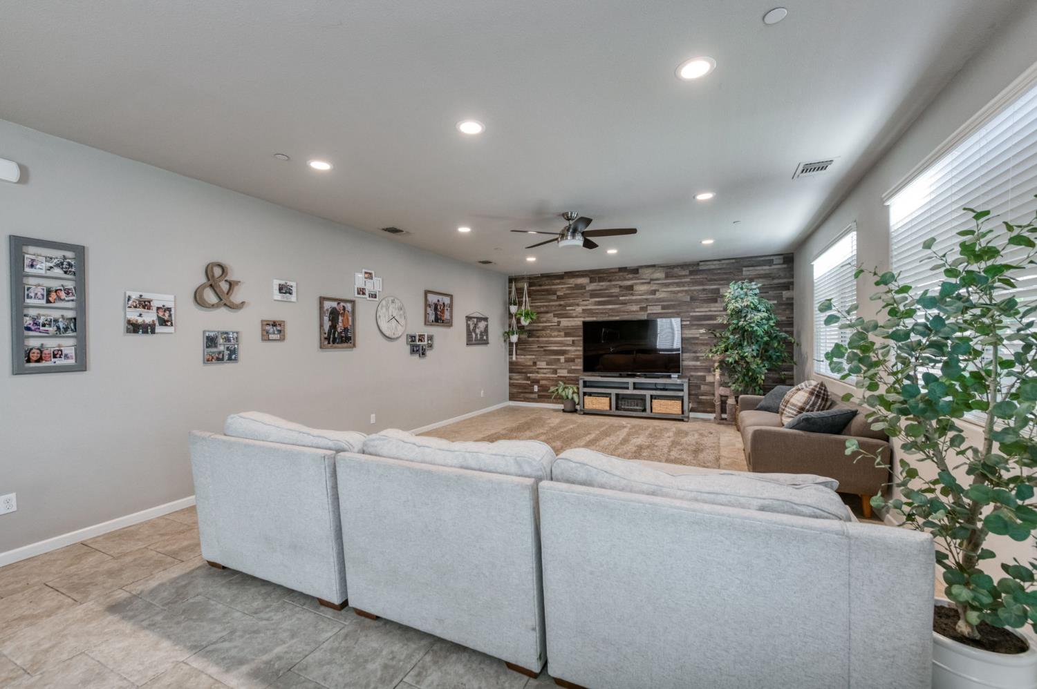 3606 Saginaw Ave, Clovis, CA 93619