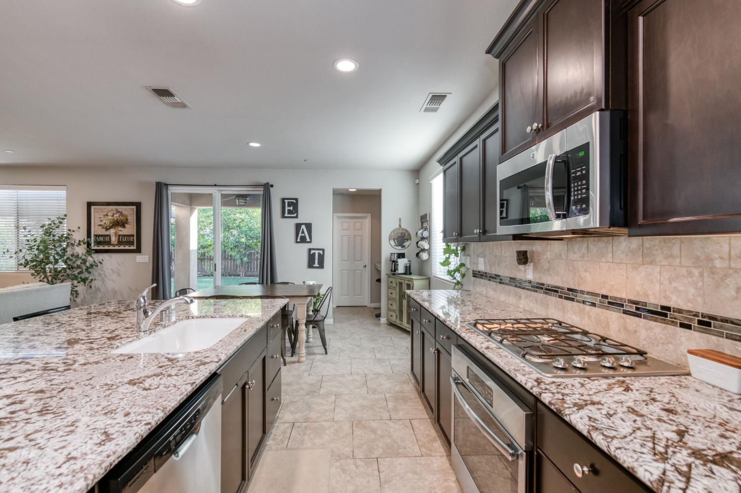 3606 Saginaw Ave, Clovis, CA 93619