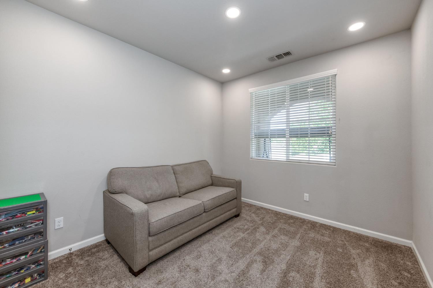 3606 Saginaw Ave, Clovis, CA 93619