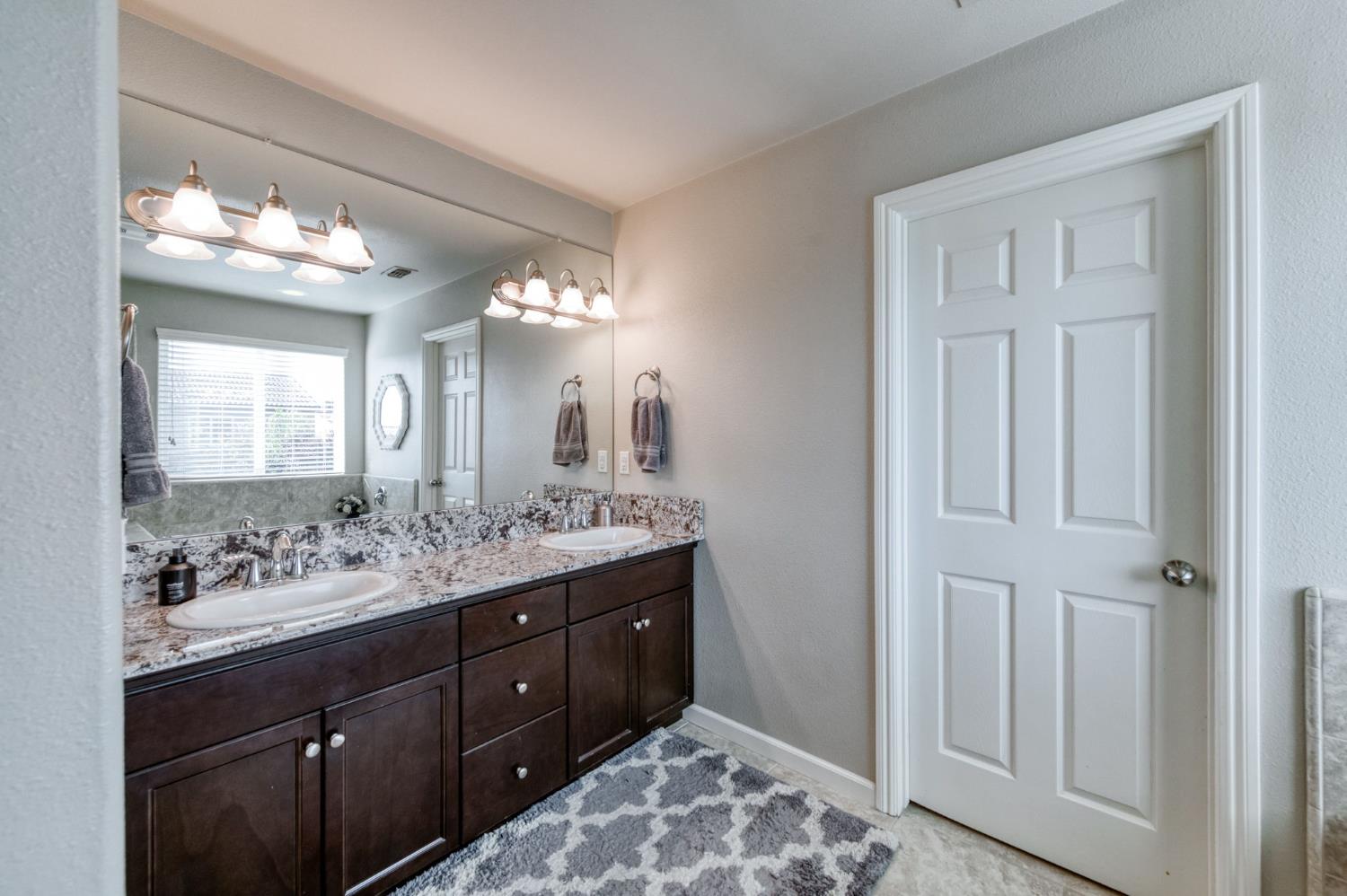 3606 Saginaw Ave, Clovis, CA 93619