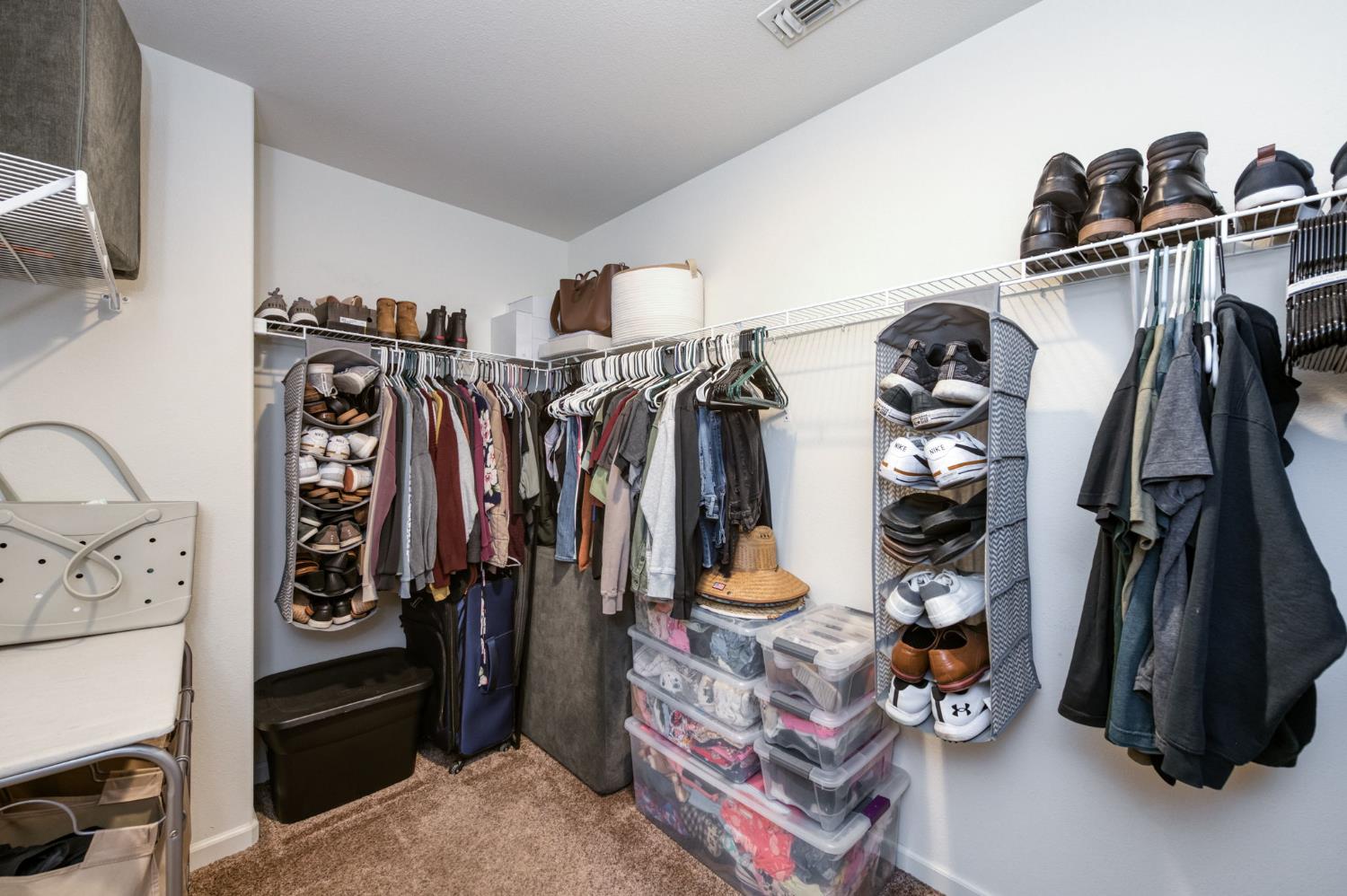 3606 Saginaw Ave, Clovis, CA 93619