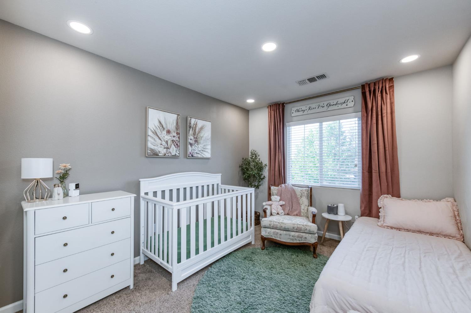 3606 Saginaw Ave, Clovis, CA 93619