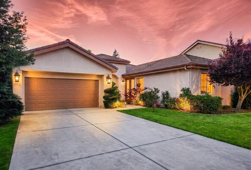 2222 Carson Ave, Clovis, CA 93611