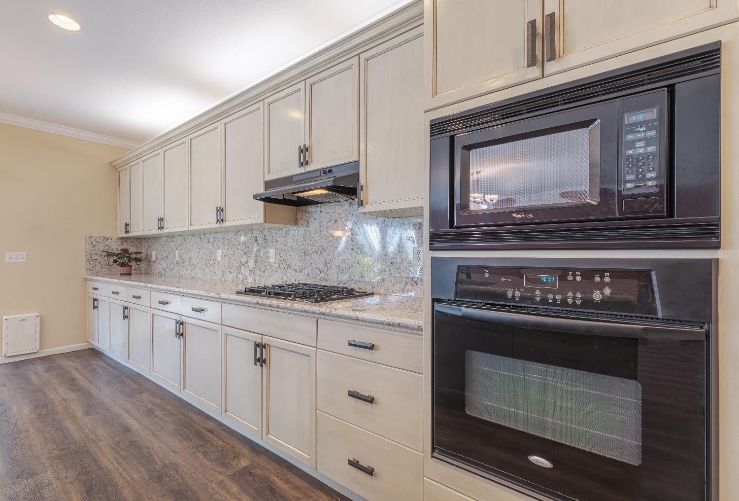 2222 Carson Ave, Clovis, CA 93611