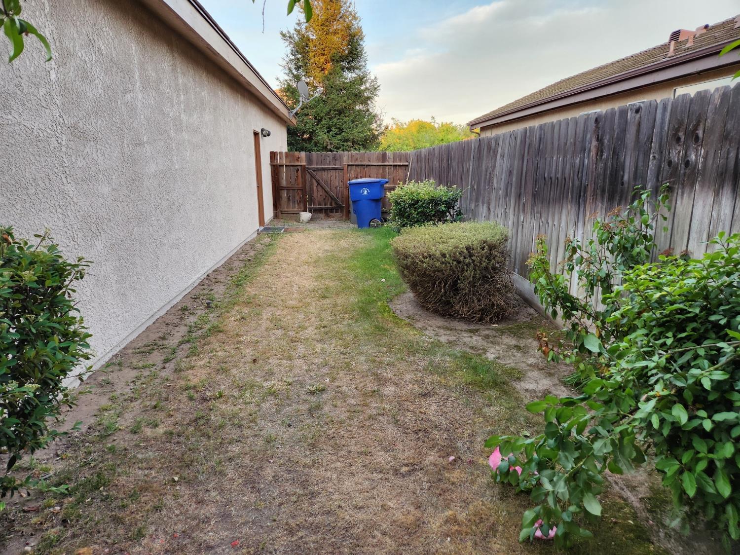 2222 Carson Ave, Clovis, CA 93611