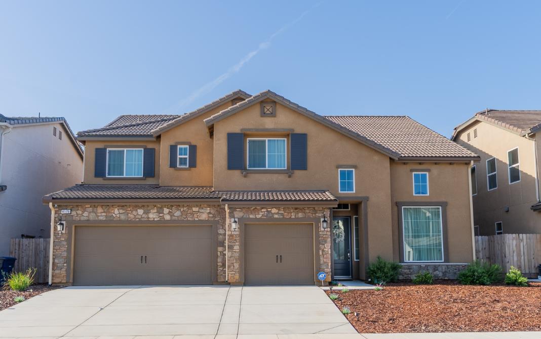 4176 Twain Ave, Clovis, CA 93619