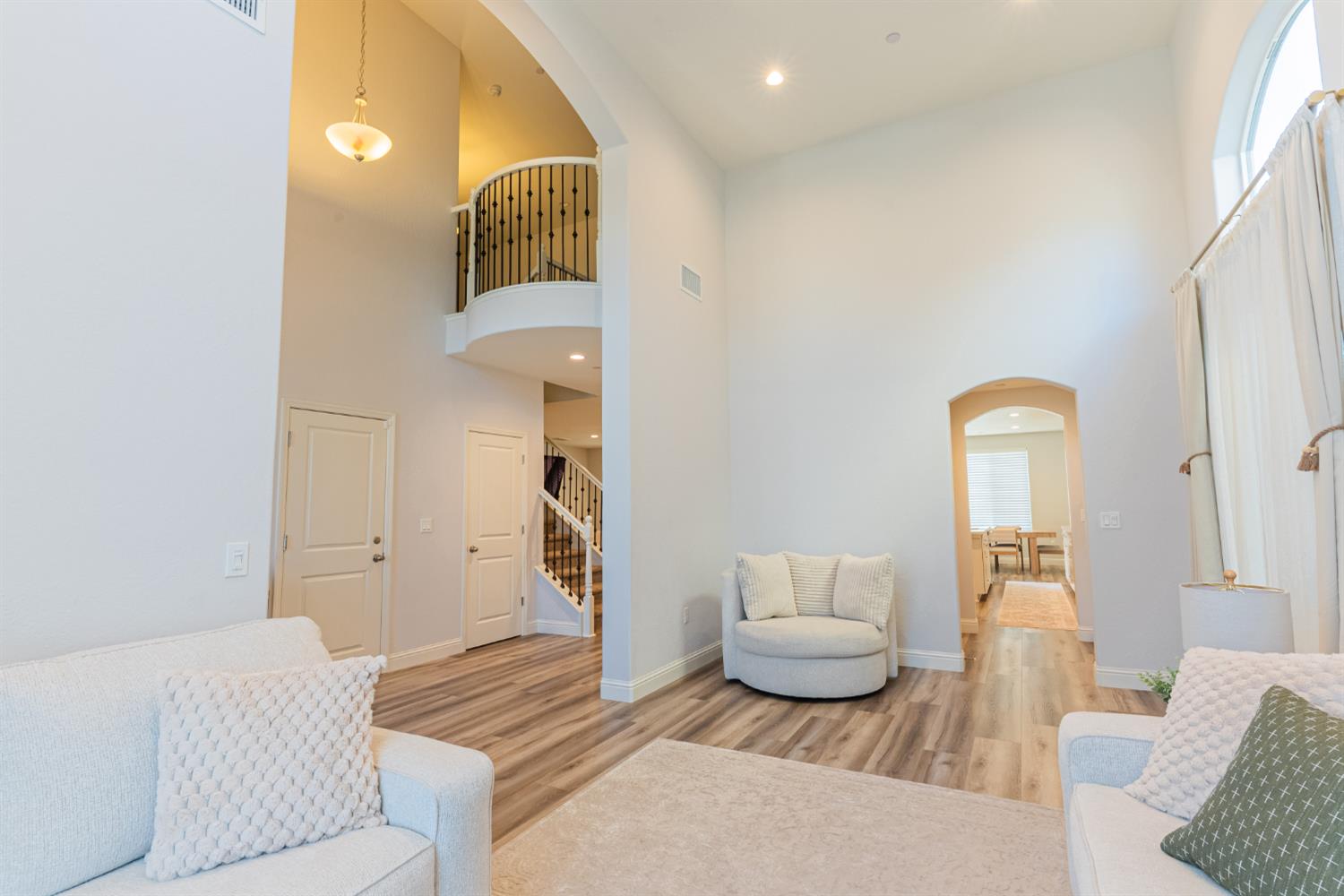 4176 Twain Ave, Clovis, CA 93619