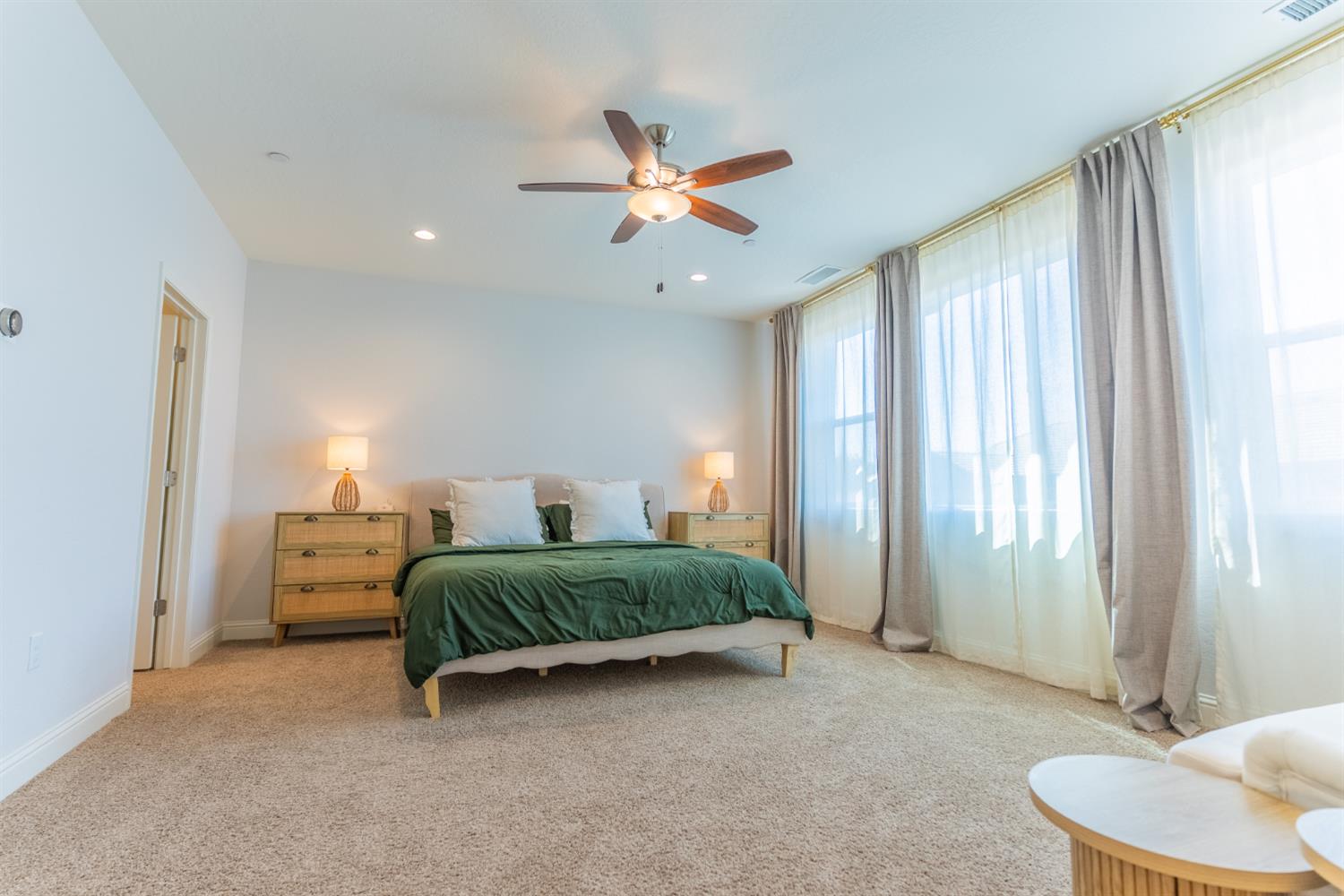 4176 Twain Ave, Clovis, CA 93619