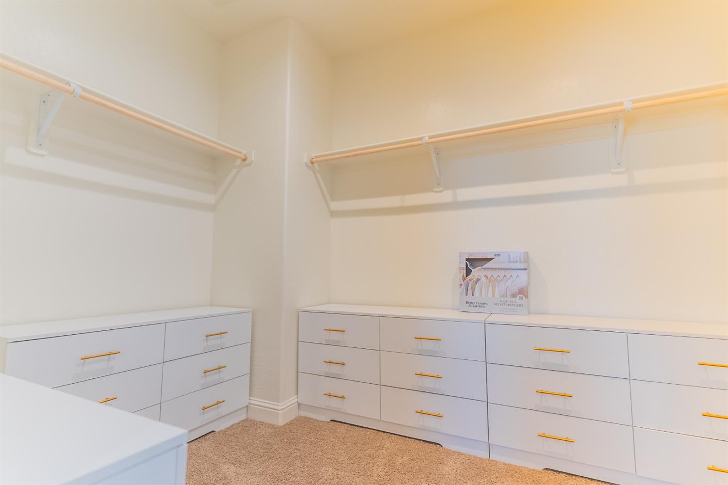 4176 Twain Ave, Clovis, CA 93619