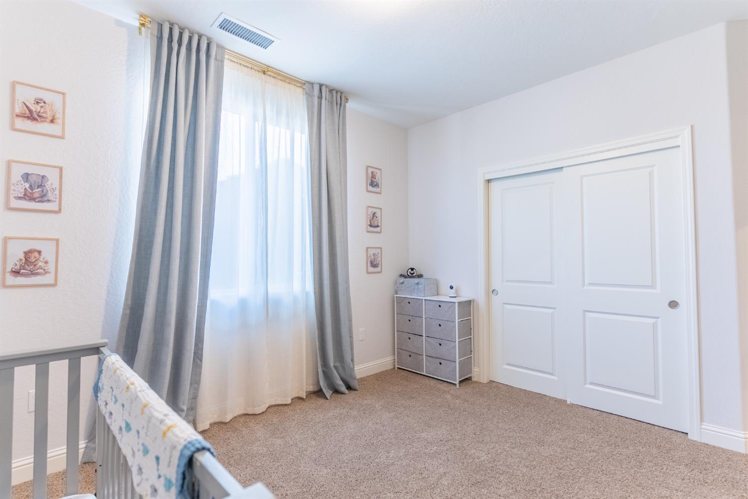 4176 Twain Ave, Clovis, CA 93619