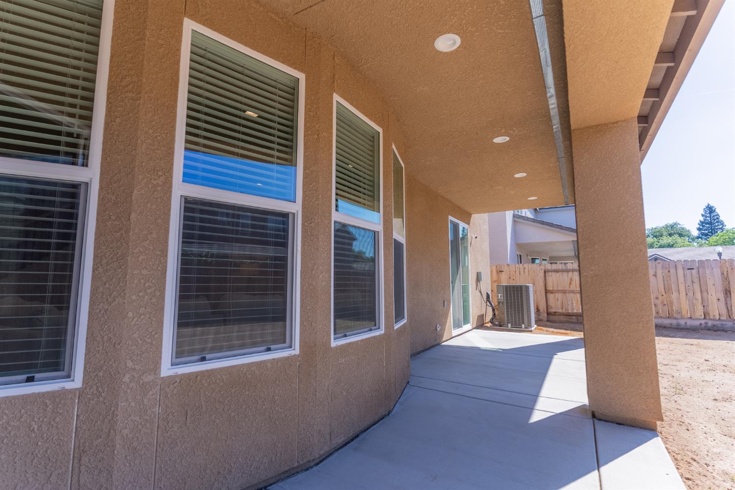 4176 Twain Ave, Clovis, CA 93619