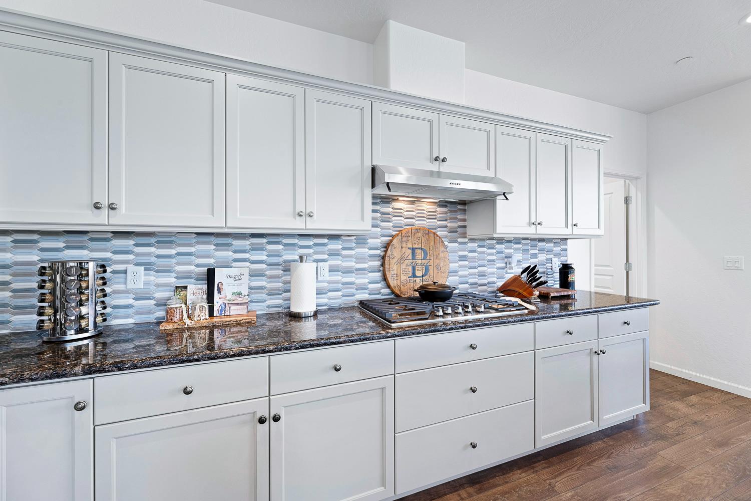 1006 La Canada Ave, Clovis, CA 93619