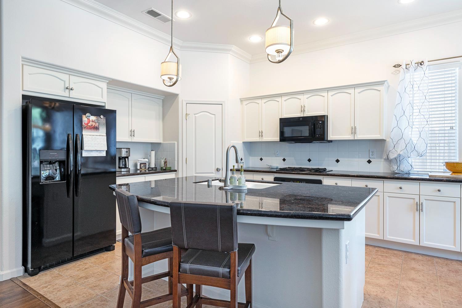 2549 Whiteash Ave, Clovis, CA 93619