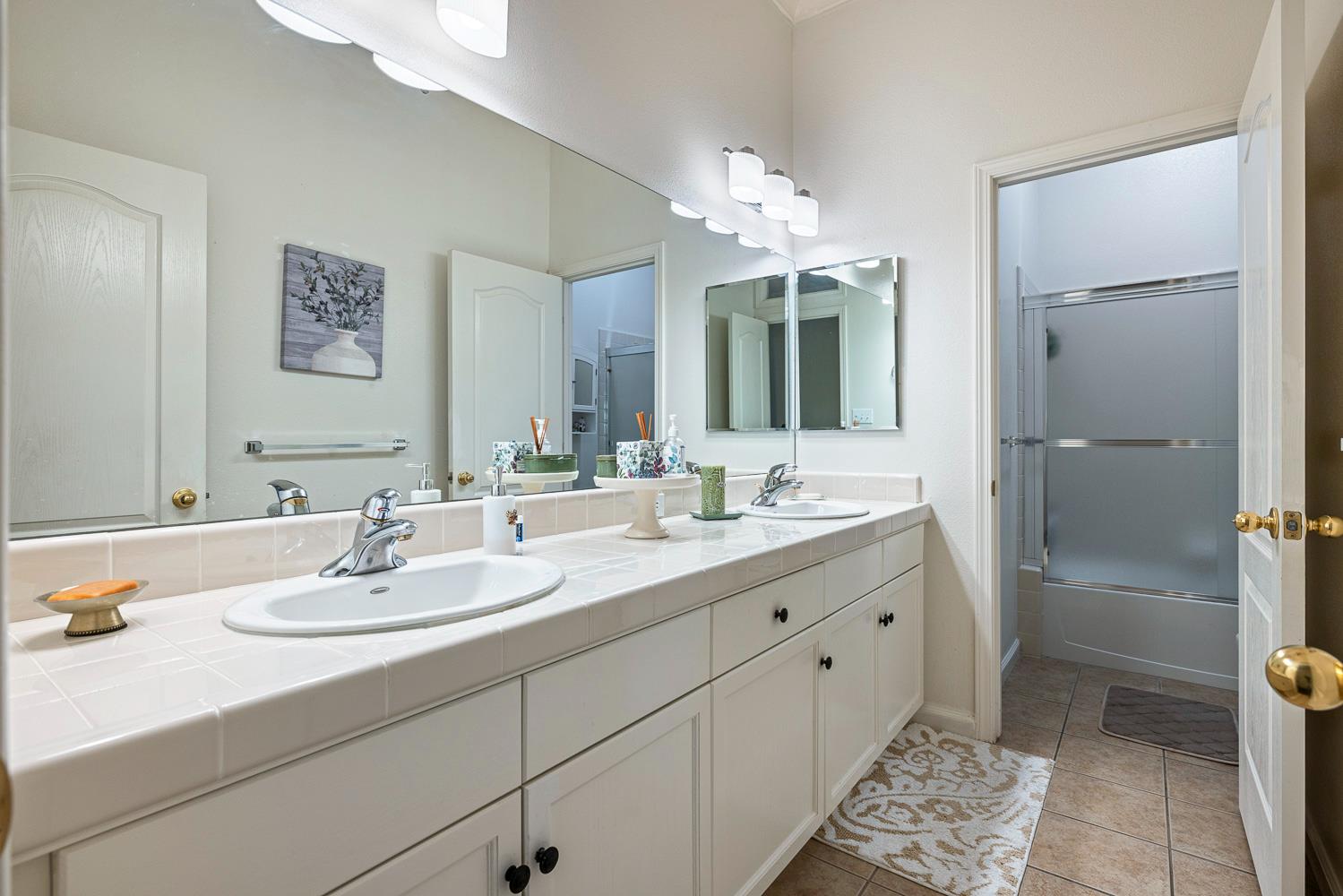 2549 Whiteash Ave, Clovis, CA 93619