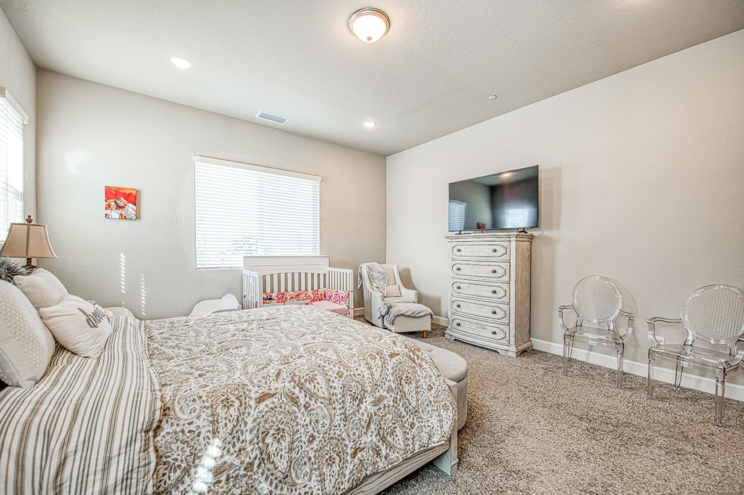 467 Heirloom Ln, Clovis, CA 93619