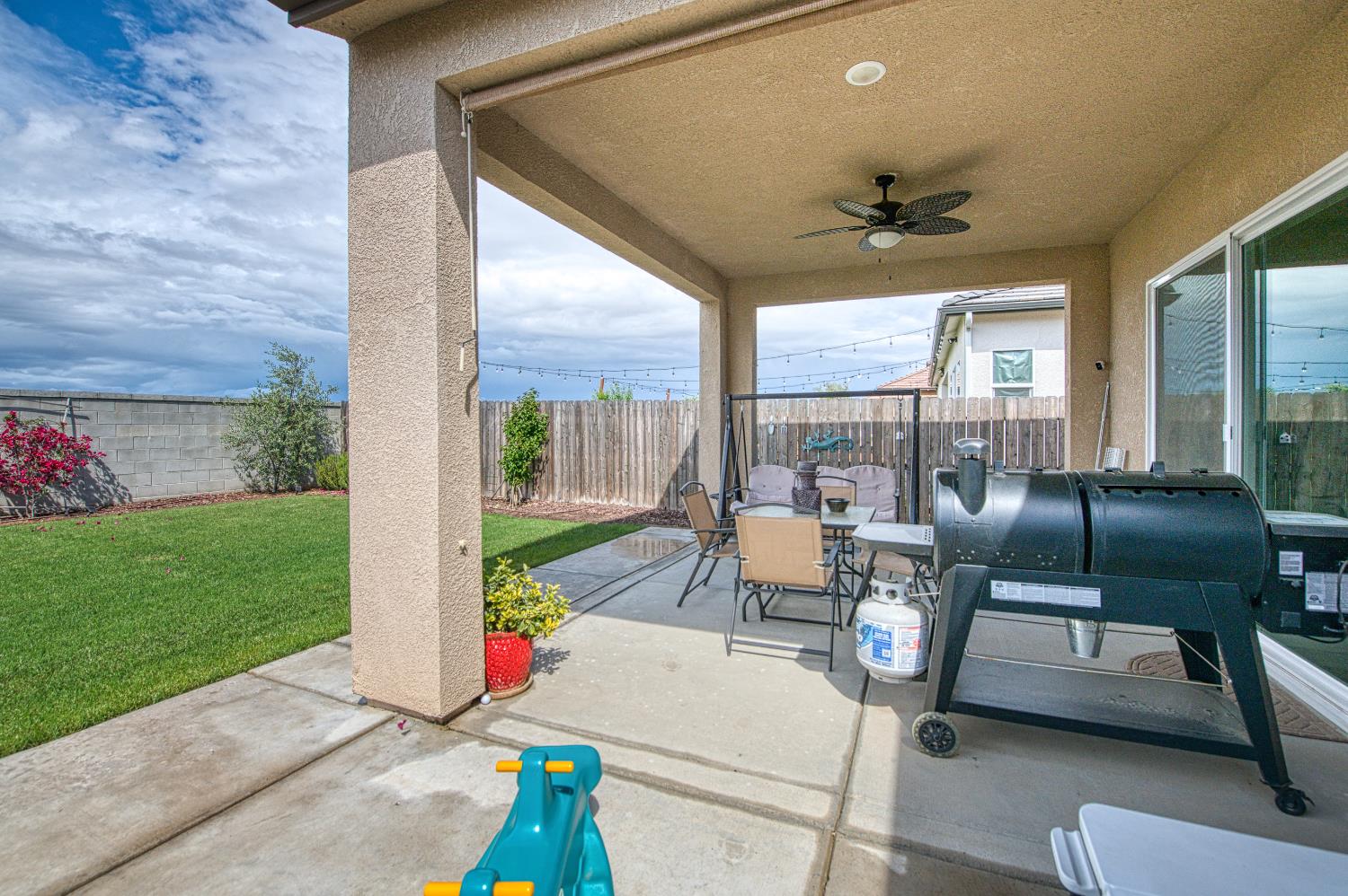 467 Heirloom Ln, Clovis, CA 93619