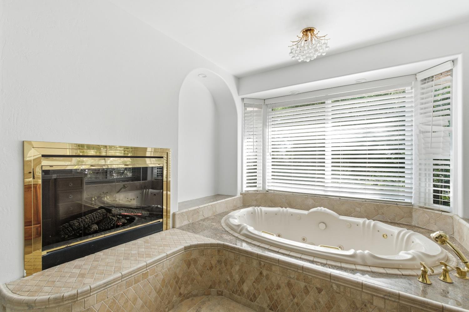 12780 Auberry Rd, Clovis, CA 93619