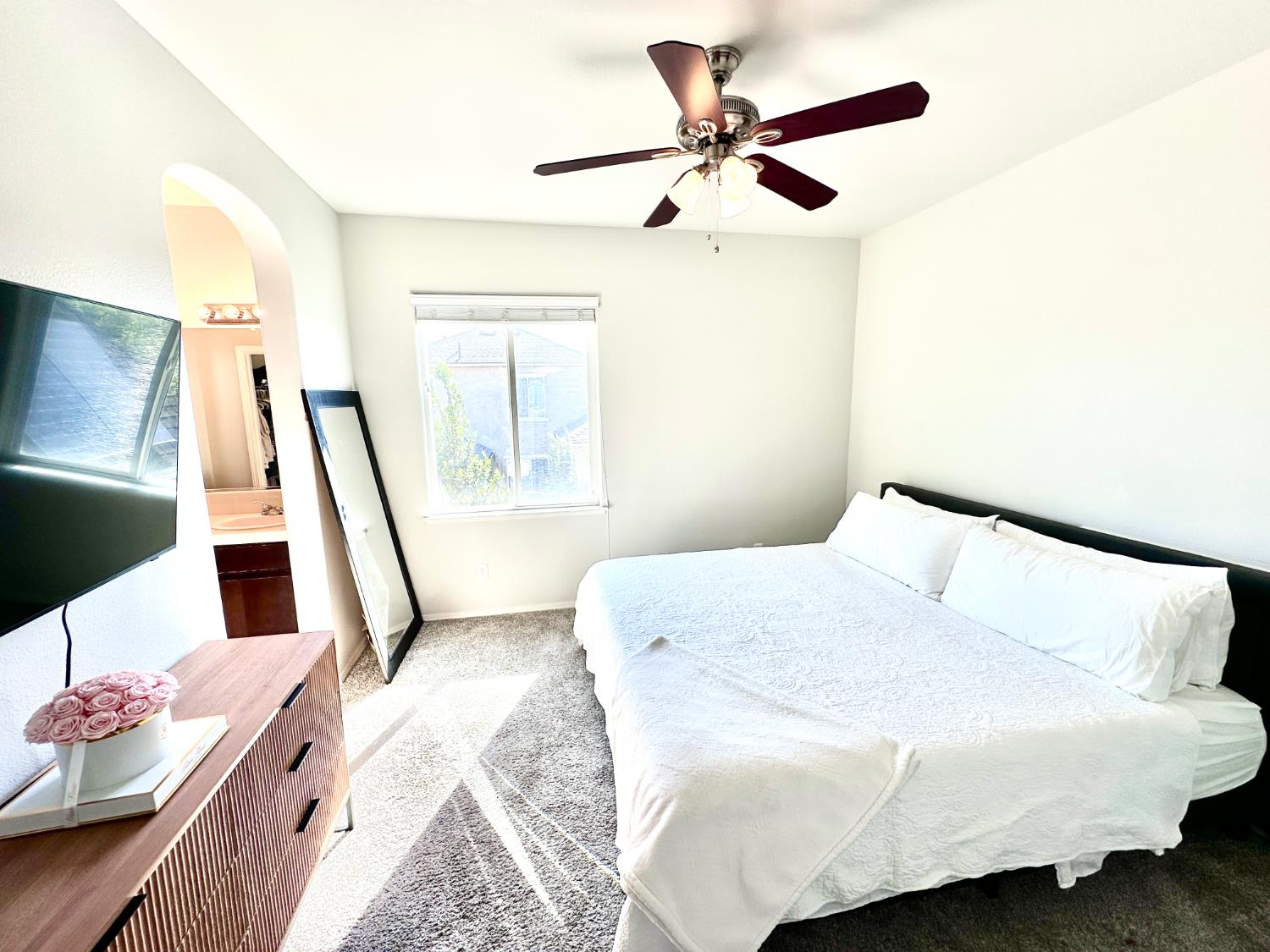 4056 Trenton Ave, Clovis, CA 93619