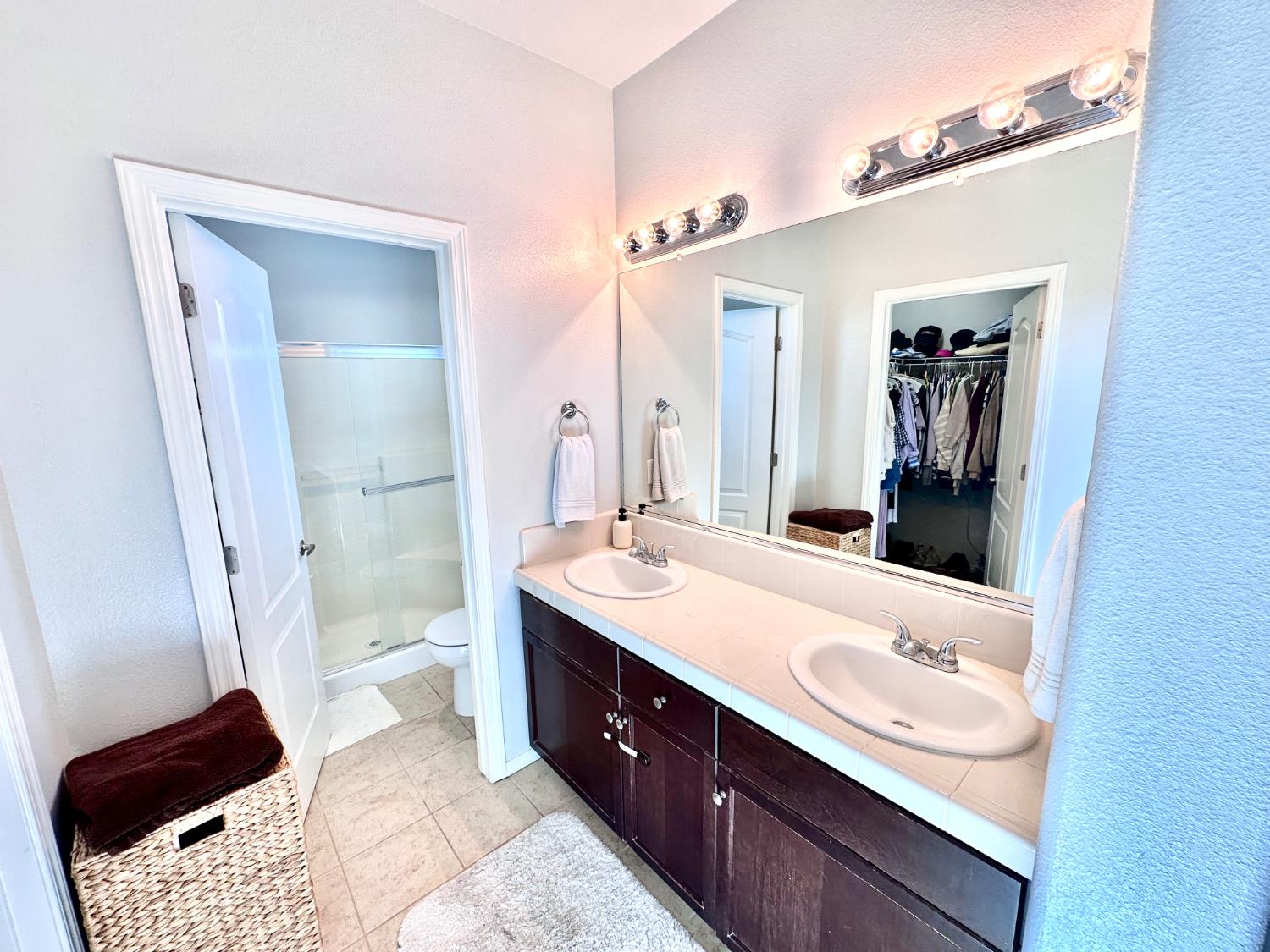 4056 Trenton Ave, Clovis, CA 93619