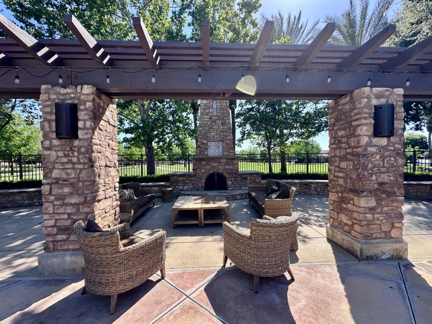 4056 Trenton Ave, Clovis, CA 93619